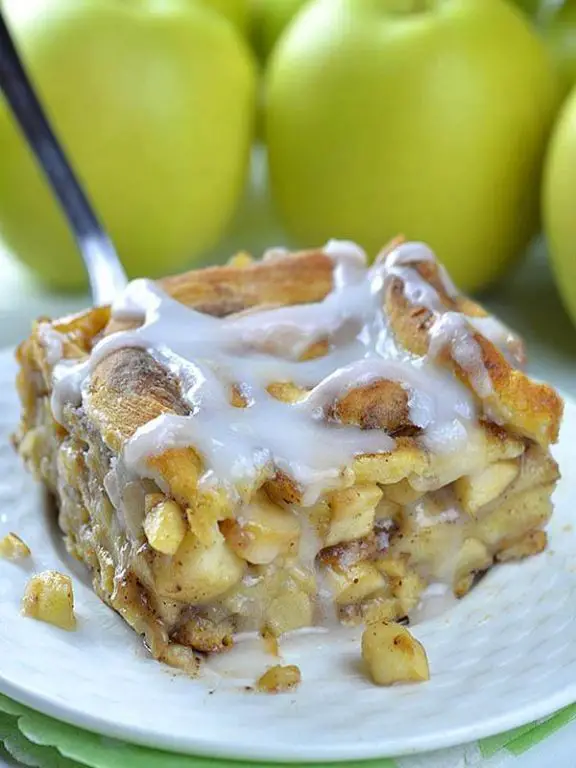 Caramel Apple Dessert Lasagna
