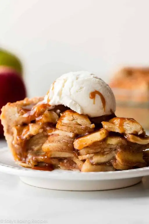Caramel Apple Pie with Fresh Apples and Gooey Filling