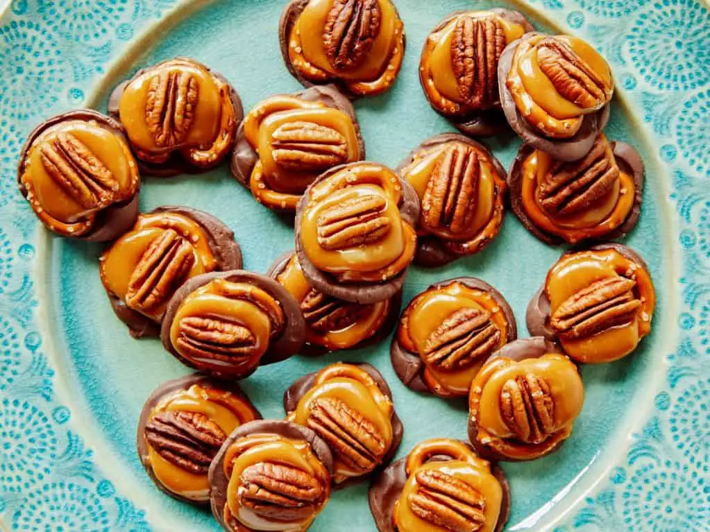 Caramel Pretzel Bites