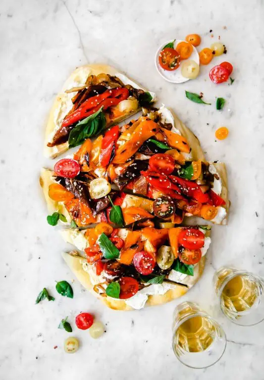 Caramelized Onion and Bell Pepper Pizza