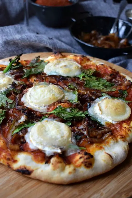 Caramelized Onion and Goat Cheese Pizza