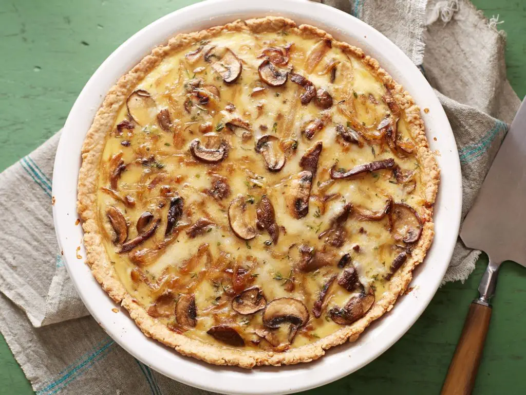 Caramelized Onion and Gruyere Oatmeal