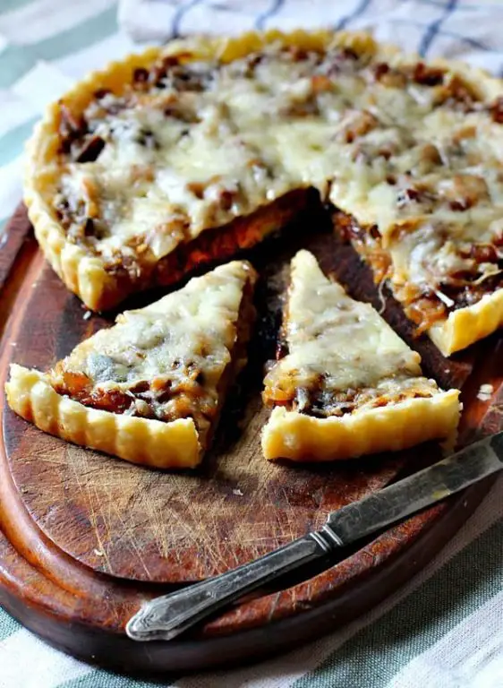 Caramelized Onion and Gruyere Tart