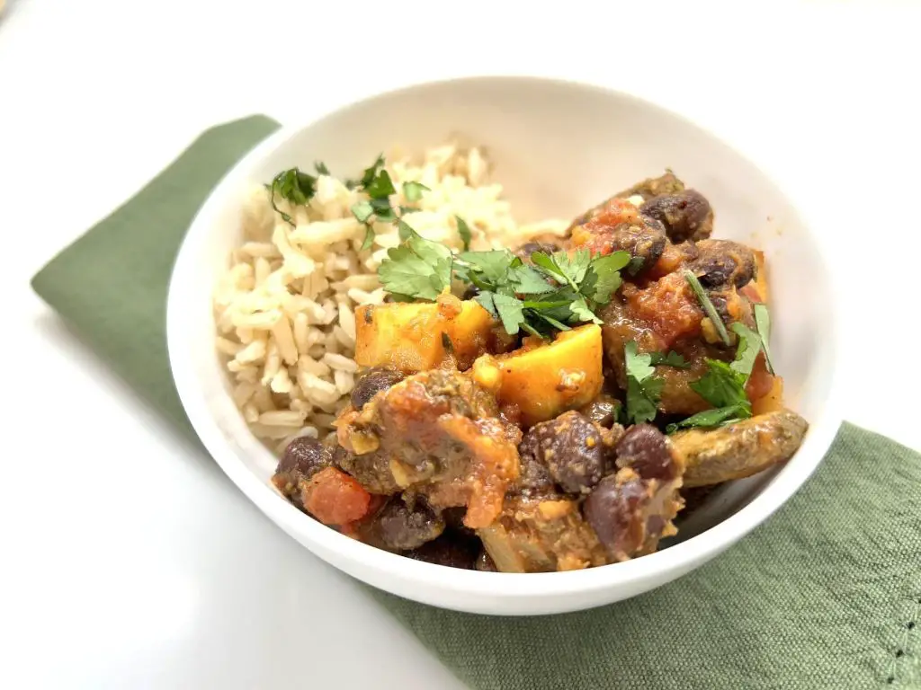 Caribbean Chicken and Black Bean Soup