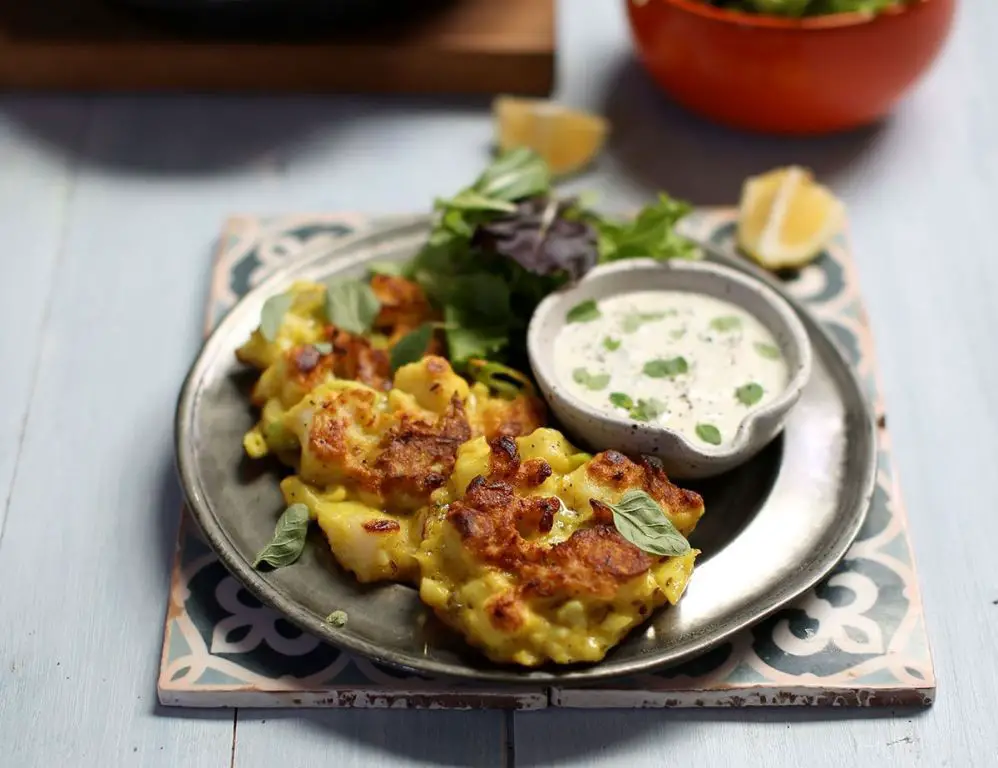 Cauliflower Fritters with Yogurt Dip
