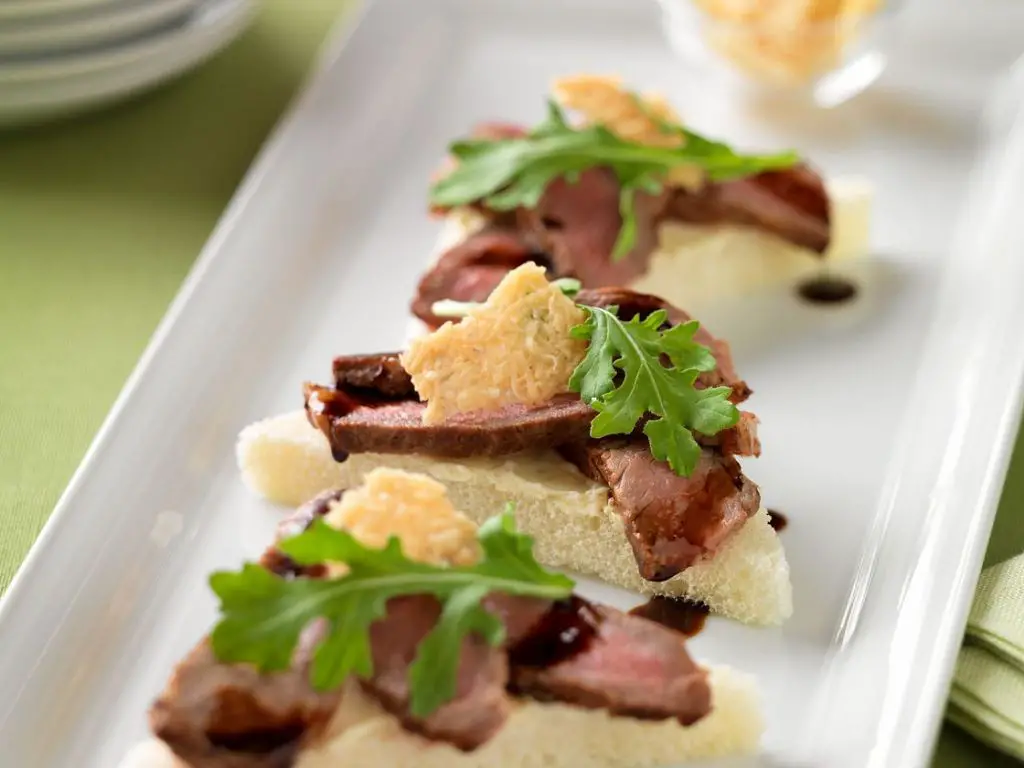 Chateaubriand with Parmesan Crisps