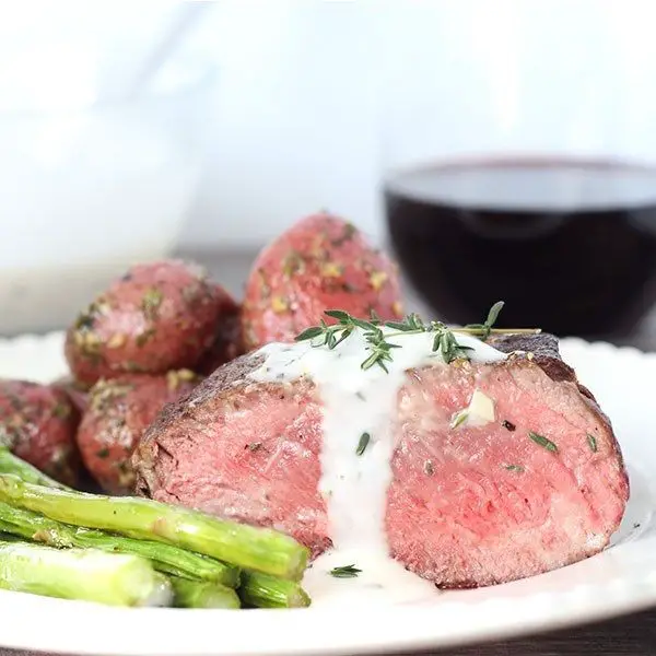 Chateaubriand with Roasted Garlic Aioli
