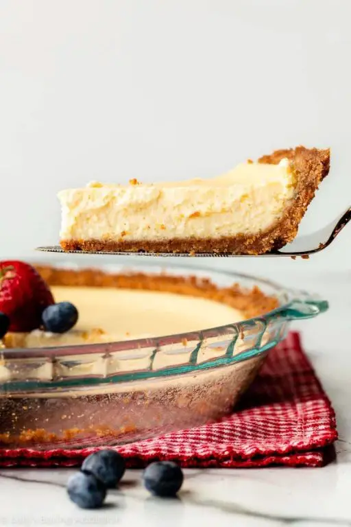 Cheesecake Graham Cracker Pie