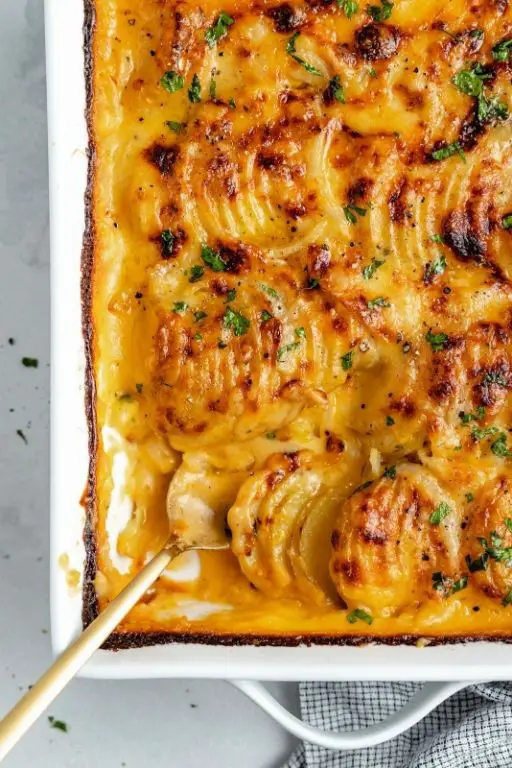 Cheesy Au Gratin Potatoes
