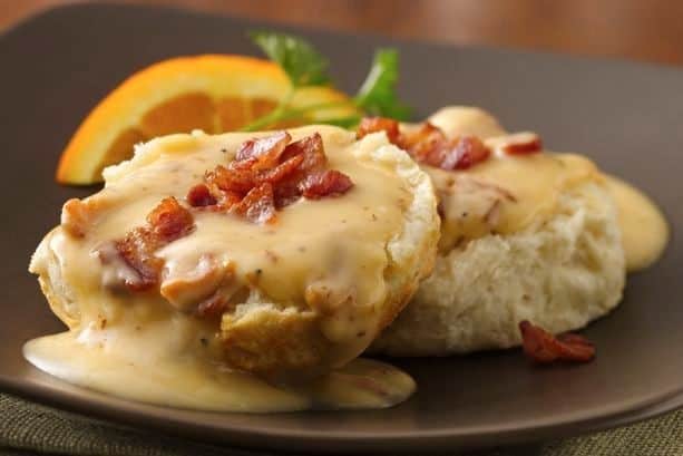 Cheesy Bacon Gravy with Cheddar