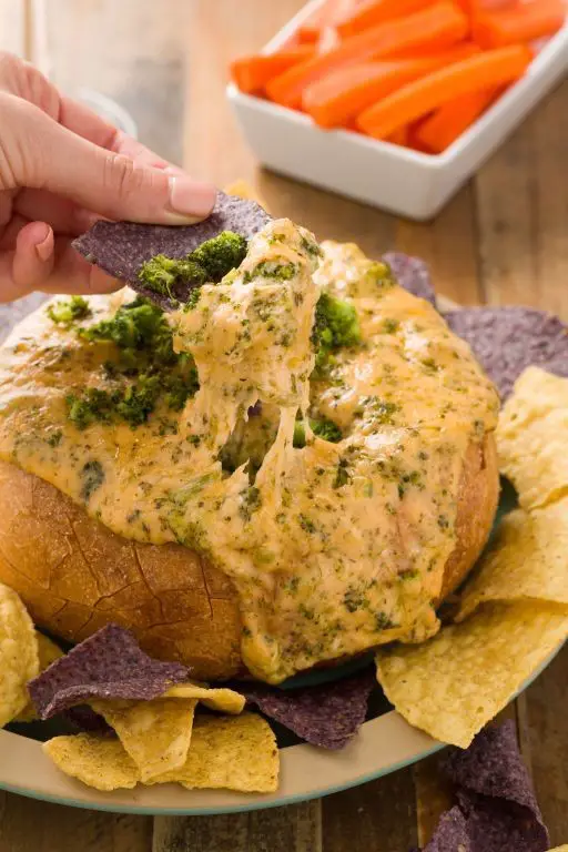 Cheesy Broccoli Cheddar Bread Bowl Dip
