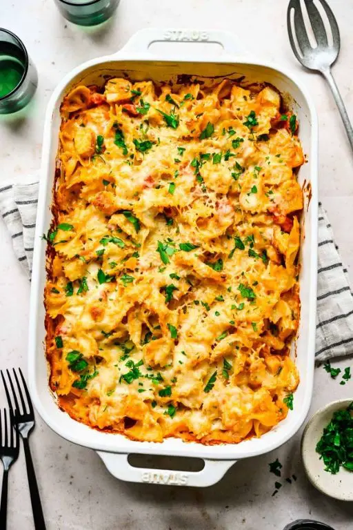 Cheesy Chicken Linguine Bake