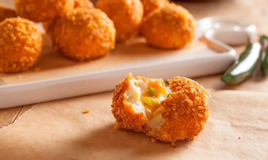 Cheesy Potato and Jalapeño Poppers