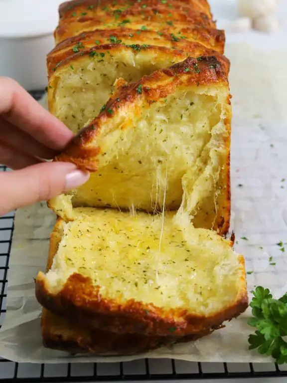 Cheesy Pull-Apart Garlic Bread