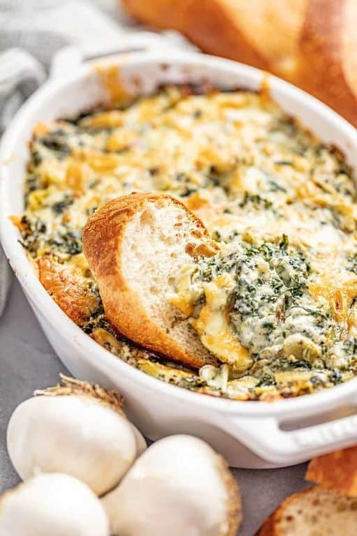 Cheesy Spinach and Artichoke Dip