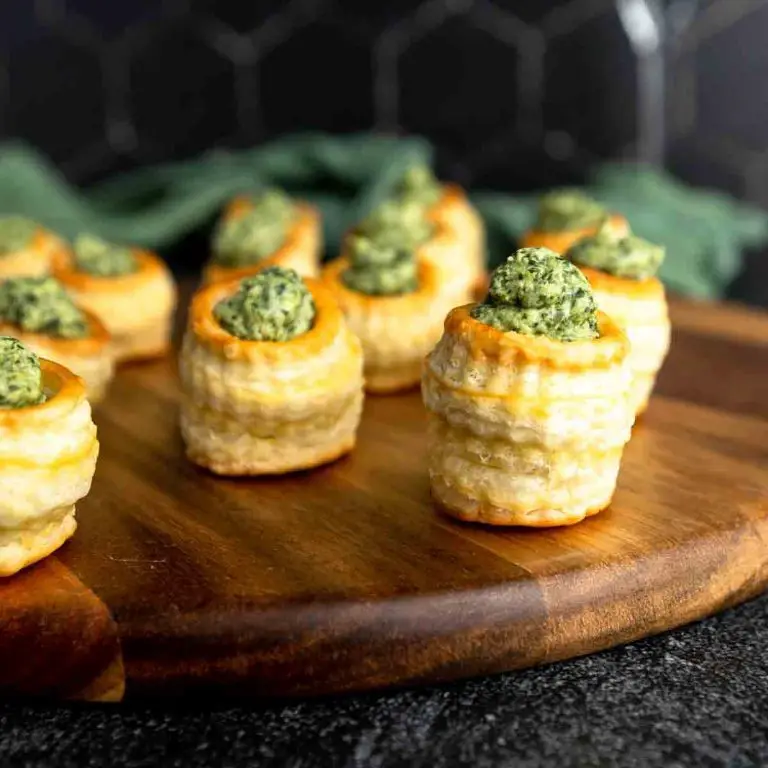 Cheesy Spinach and Artichoke Puff Pastry Bites