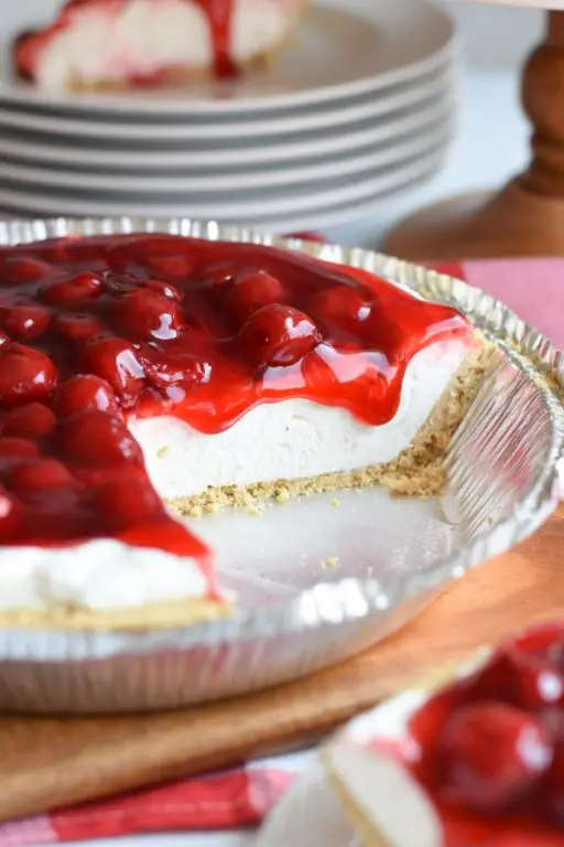 Cherry Cheesecake with Graham Cracker Crust