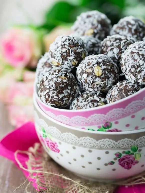Cherry Coconut Energy Bites