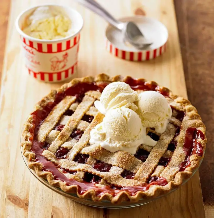 Cherry Pie with Lattice Crust