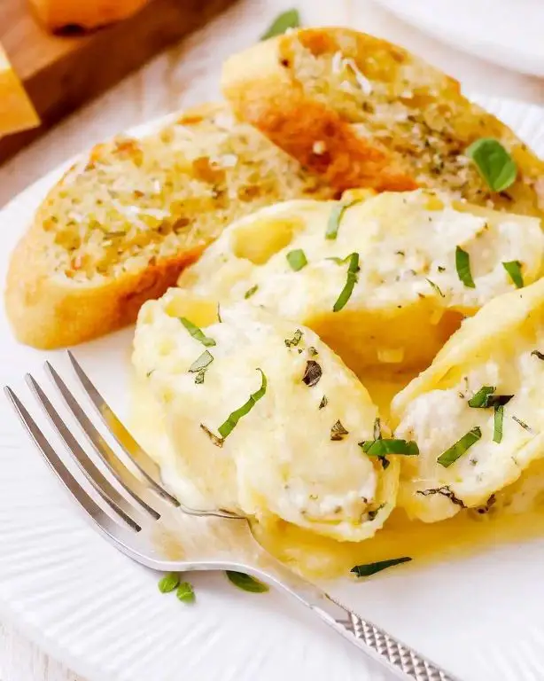 Chicken Alfredo Stuffed Shells