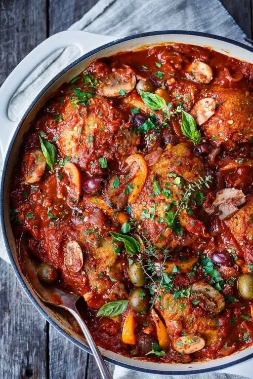 Chicken Cacciatore with Mushrooms and Olives