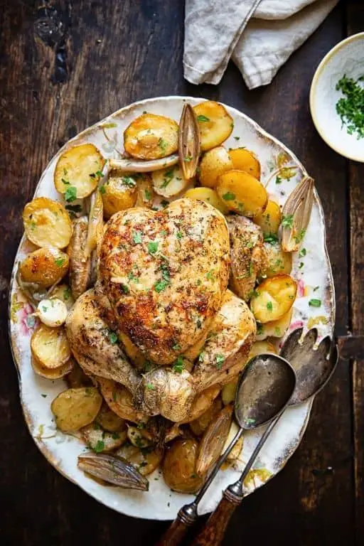 Chicken Gravy with Thyme and Rosemary