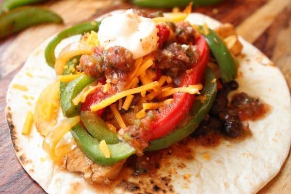 Chicken and Black Bean Fajitas with Salsa