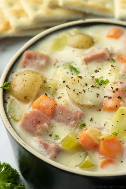 Chicken and Cabbage Cream Soup