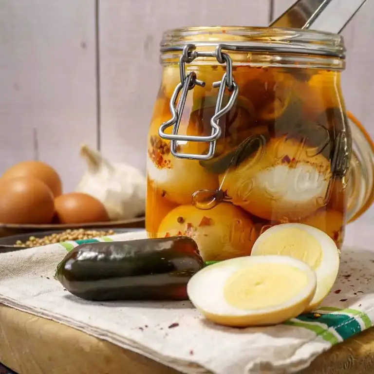 Chili Garlic Pickled Eggs
