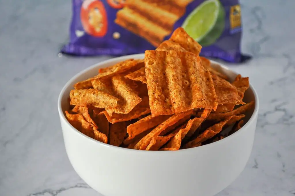 Chili-Lime Rye Chips with a Tangy Twist