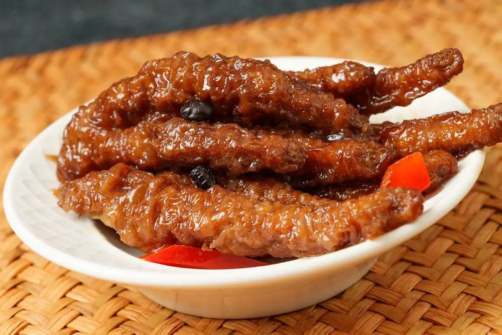 Chinese Red-Braised Chicken Feet