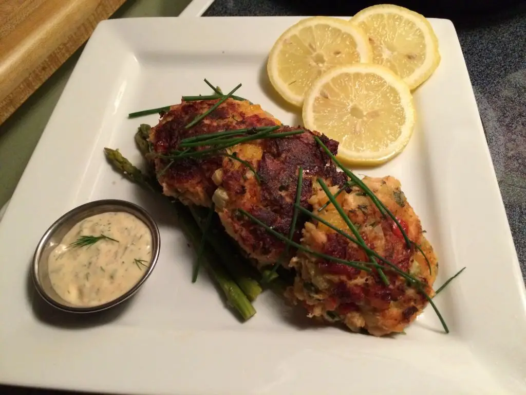 Chive and Dill Salmon Cakes