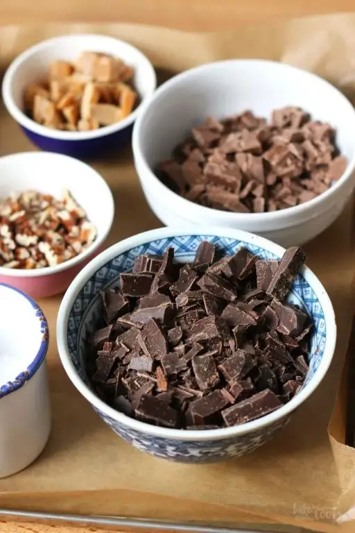 Chocolate Bowl with Salted Caramel and Pecans