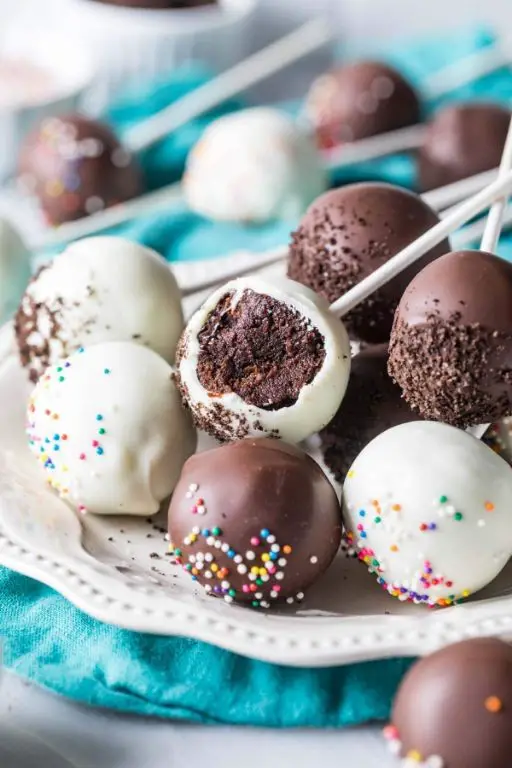 Chocolate Fudge Cake Pops