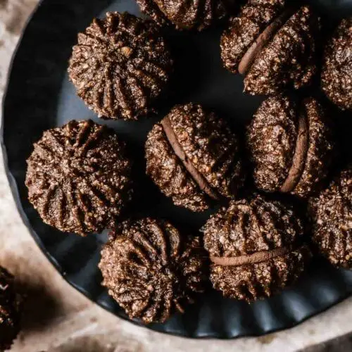 Chocolate Hazelnut Biscuit Pockets