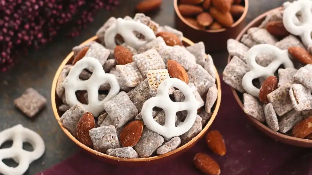Chocolate Hazelnut Muddy Buddies