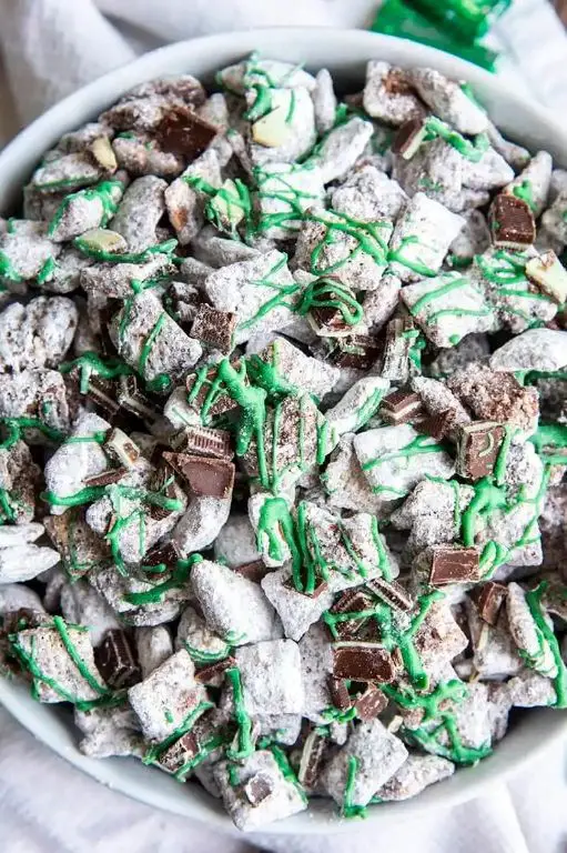 Chocolate Mint Muddy Buddies