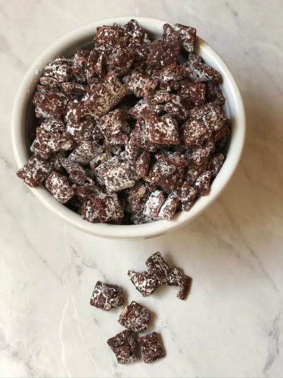 Chocolate Raspberry Muddy Buddies
