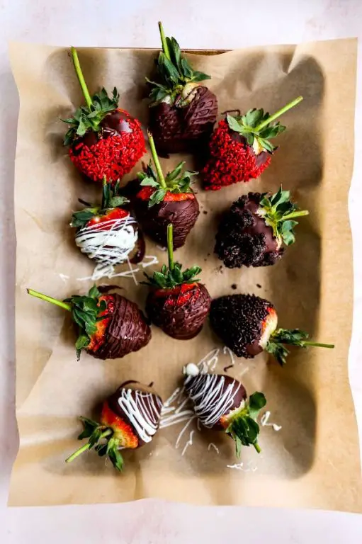 Chocolate-Dipped Strawberry Topping