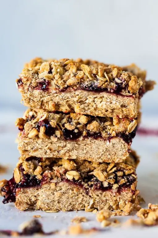 Chokeberry Granola Bars
