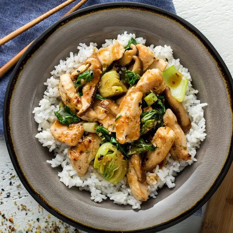 Choy Sum and Chicken Stir-Fry
