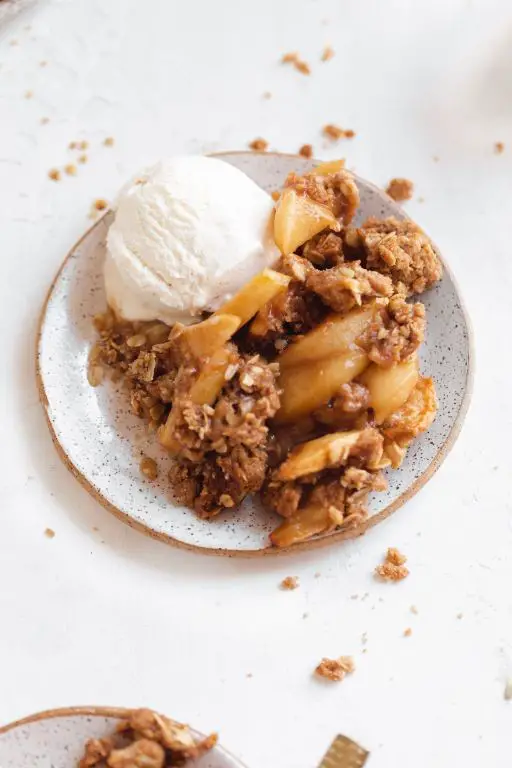 Cinnamon Apple Crisp