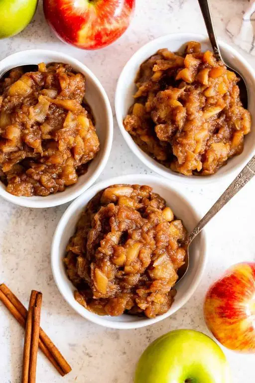 Cinnamon-Spiced Vegan Applesauce