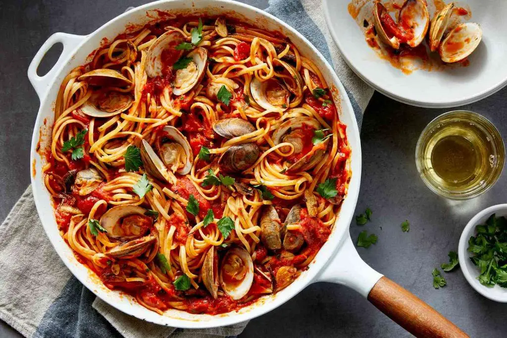Clam and Tomato Pasta