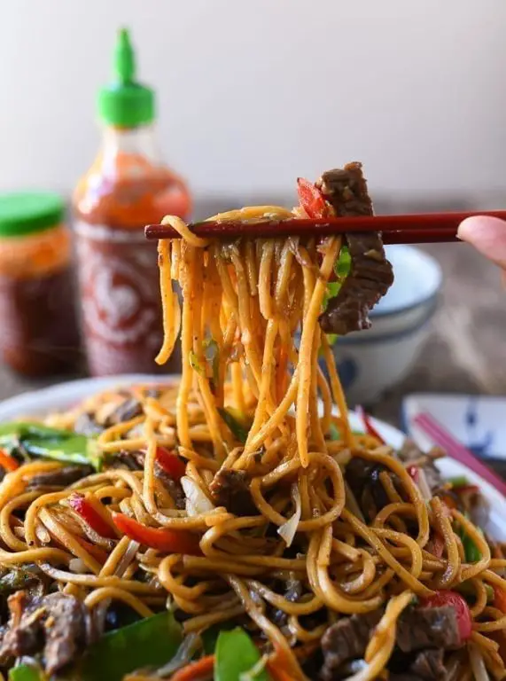 Classic Beef Lo Mein with Soy Sauce