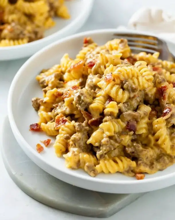Classic Cheeseburger Pasta