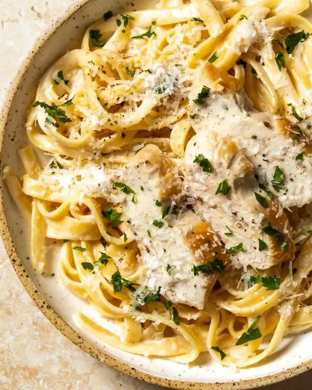 Classic Chicken Alfredo Pasta