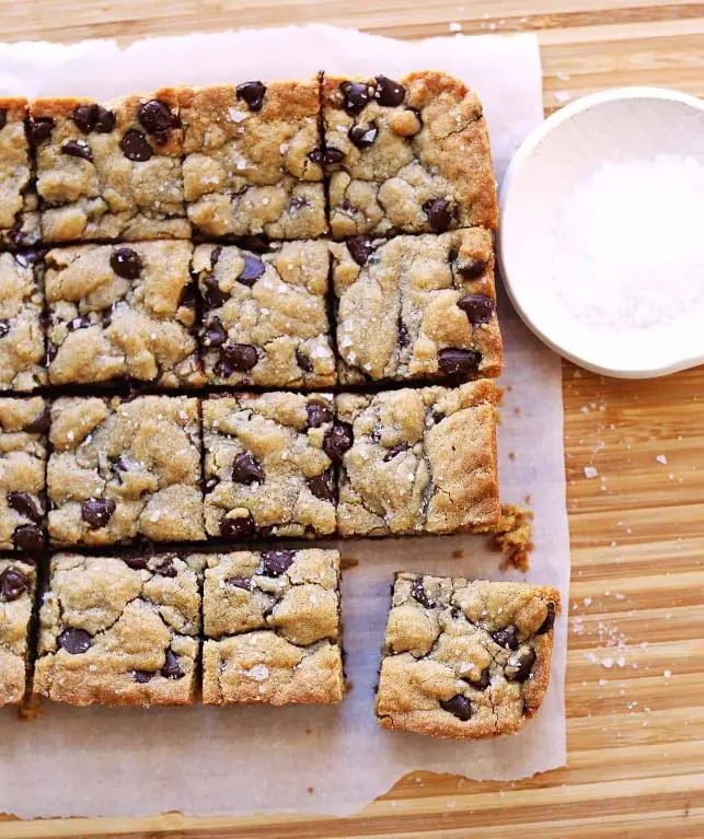 Classic Chocolate Chip Cookie Bars