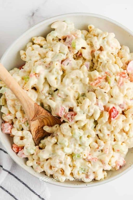 Classic Creamy Macaroni Salad