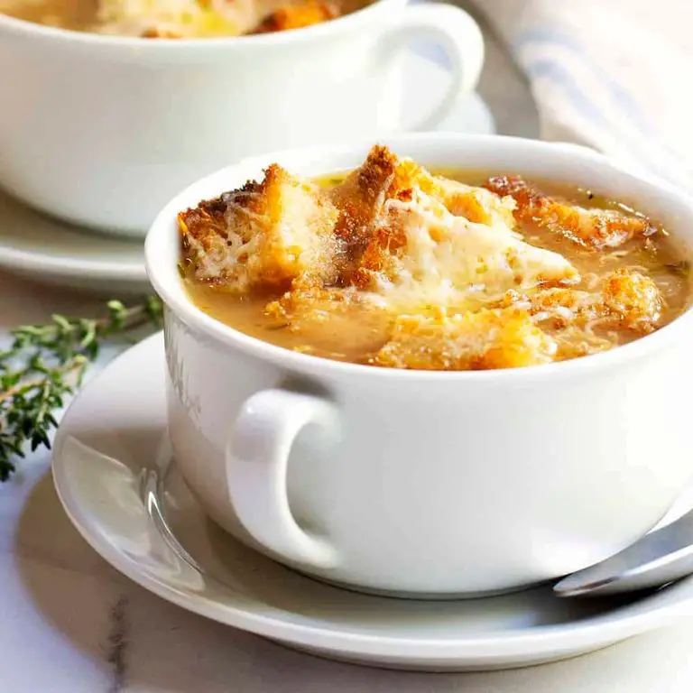 Classic French Onion Soup with Gruyère Crouton